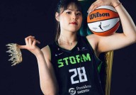 cctv5羽毛球比赛回看国际马拉松赛全程回顾乔丹30大扣篮视频里昂足球战术夺冠